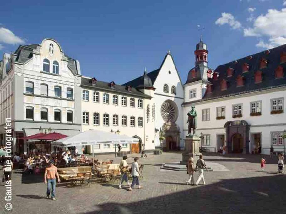 App7 - Place2b - Direkt Am Rhein Apartment *